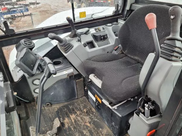 Bobcat E85 Excavator - Image 3